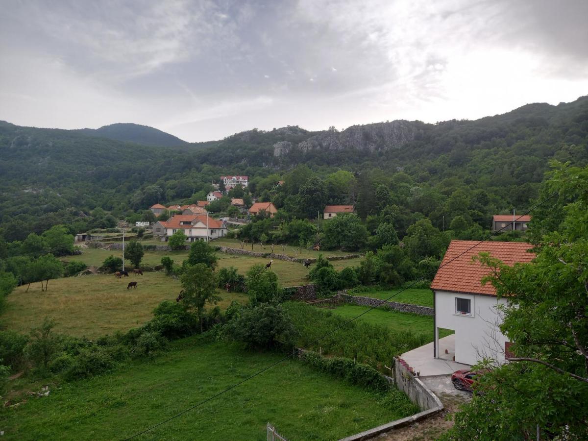 Konak Ugnji-Village เซทินเจ ภายนอก รูปภาพ